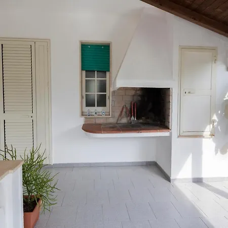 Holiday home Casa Vacanze Le Conchiglie Marina di Mancaversa