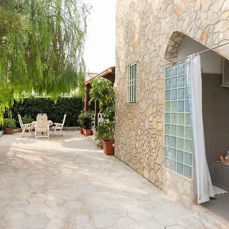 Casa Vacanze Le Conchiglie Holiday home Marina di Mancaversa